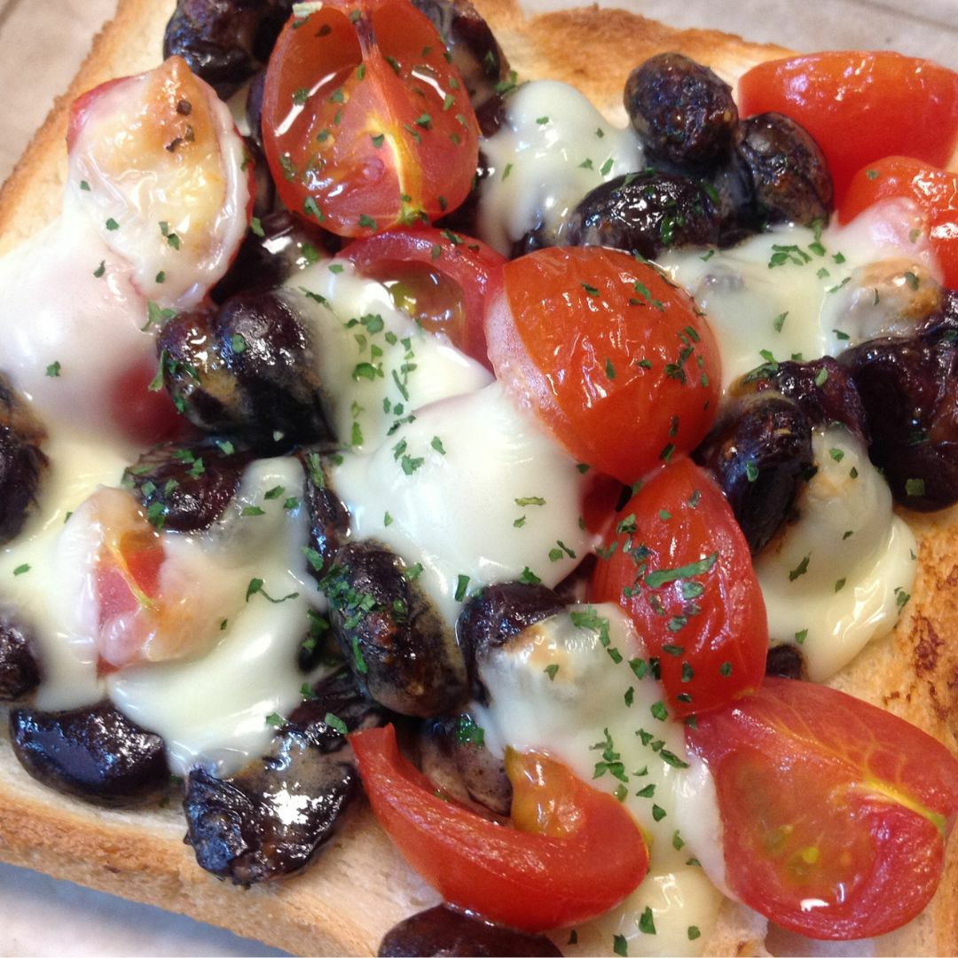 納豆ピザトーストの調理例